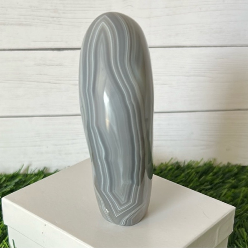 Polished Banded Agate Freeform - Picture 4 of 13